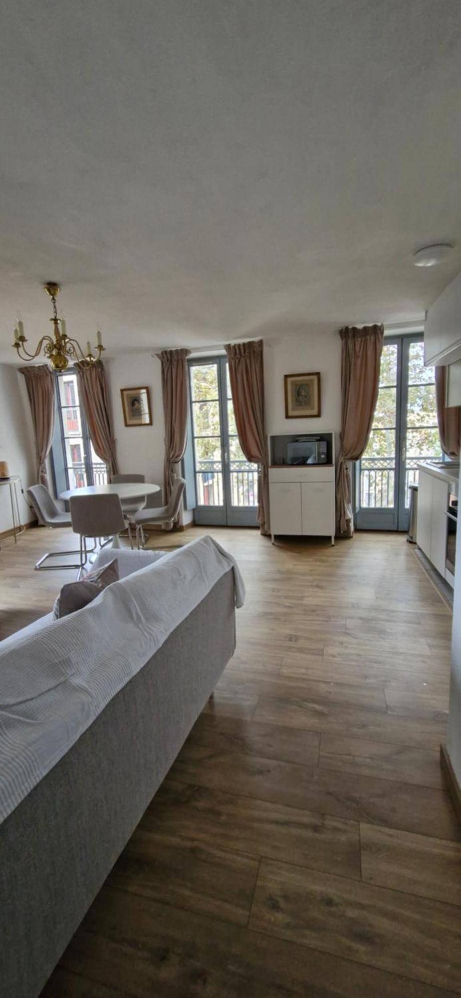 Via Narbona Apartment Bagian luar foto